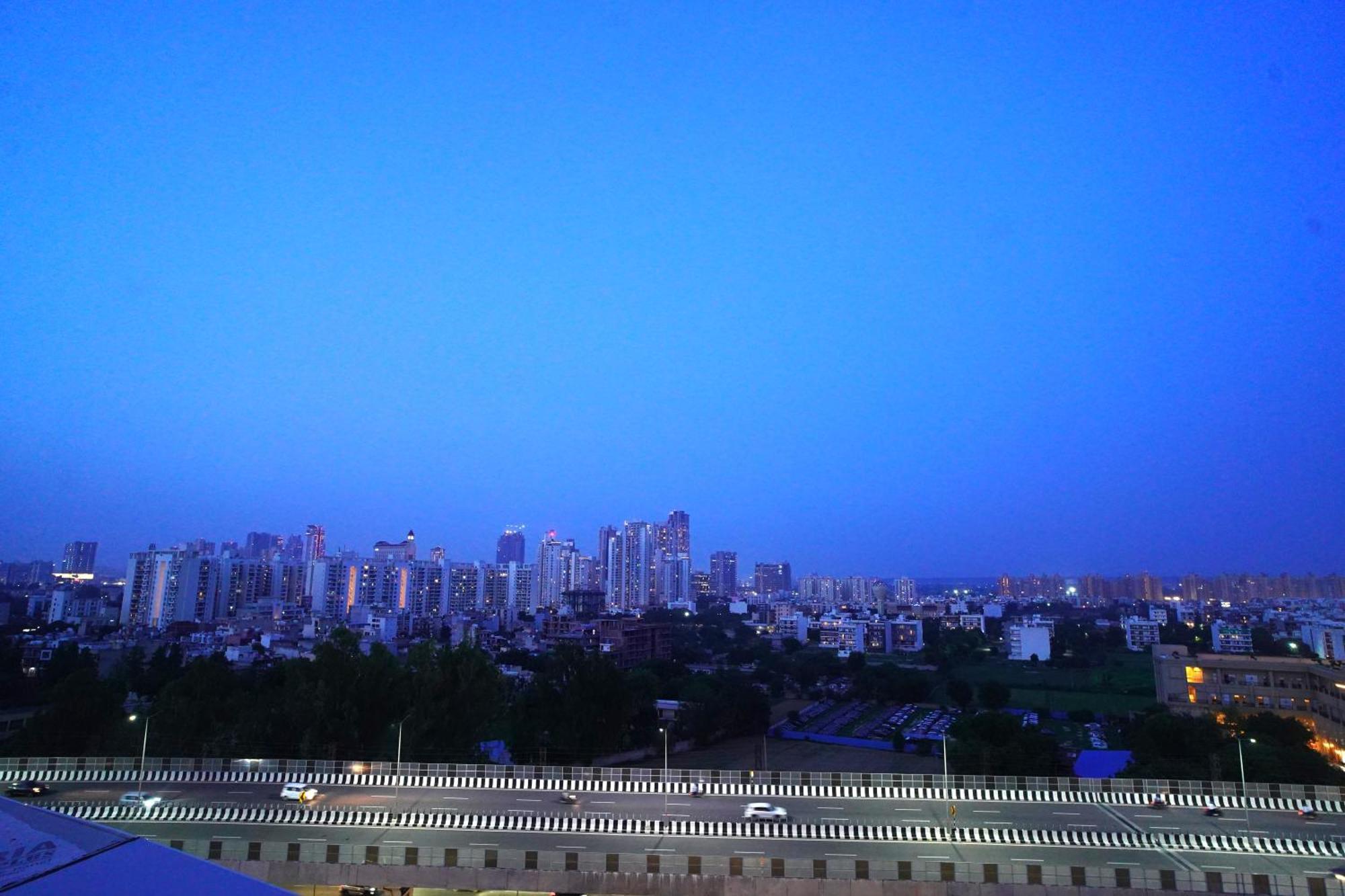 Hotel Sakura Gold Gurgaon Zewnętrze zdjęcie