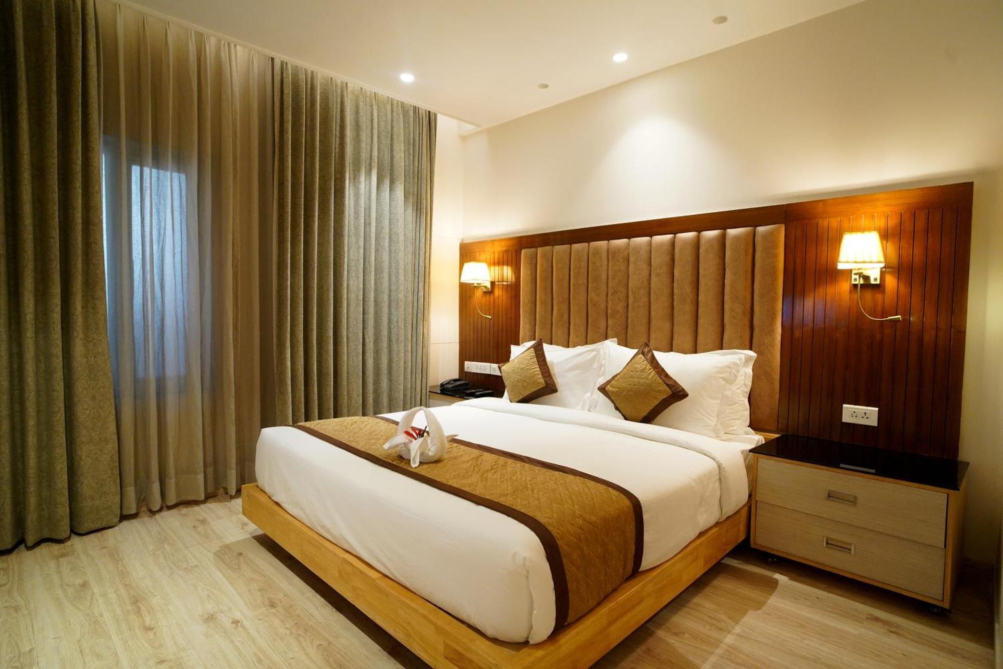 Hotel Sakura Gold Gurgaon Zewnętrze zdjęcie
