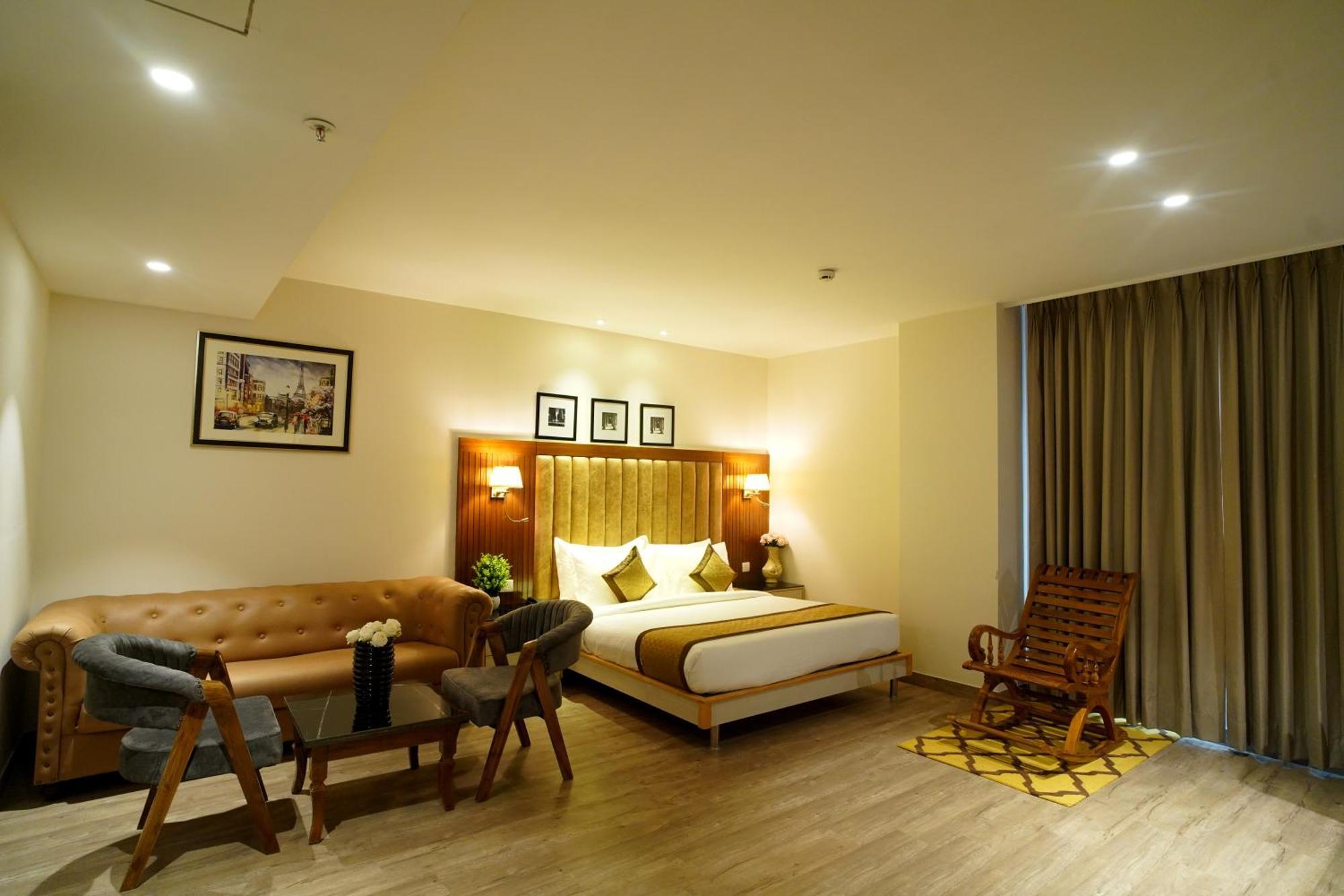Hotel Sakura Gold Gurgaon Zewnętrze zdjęcie
