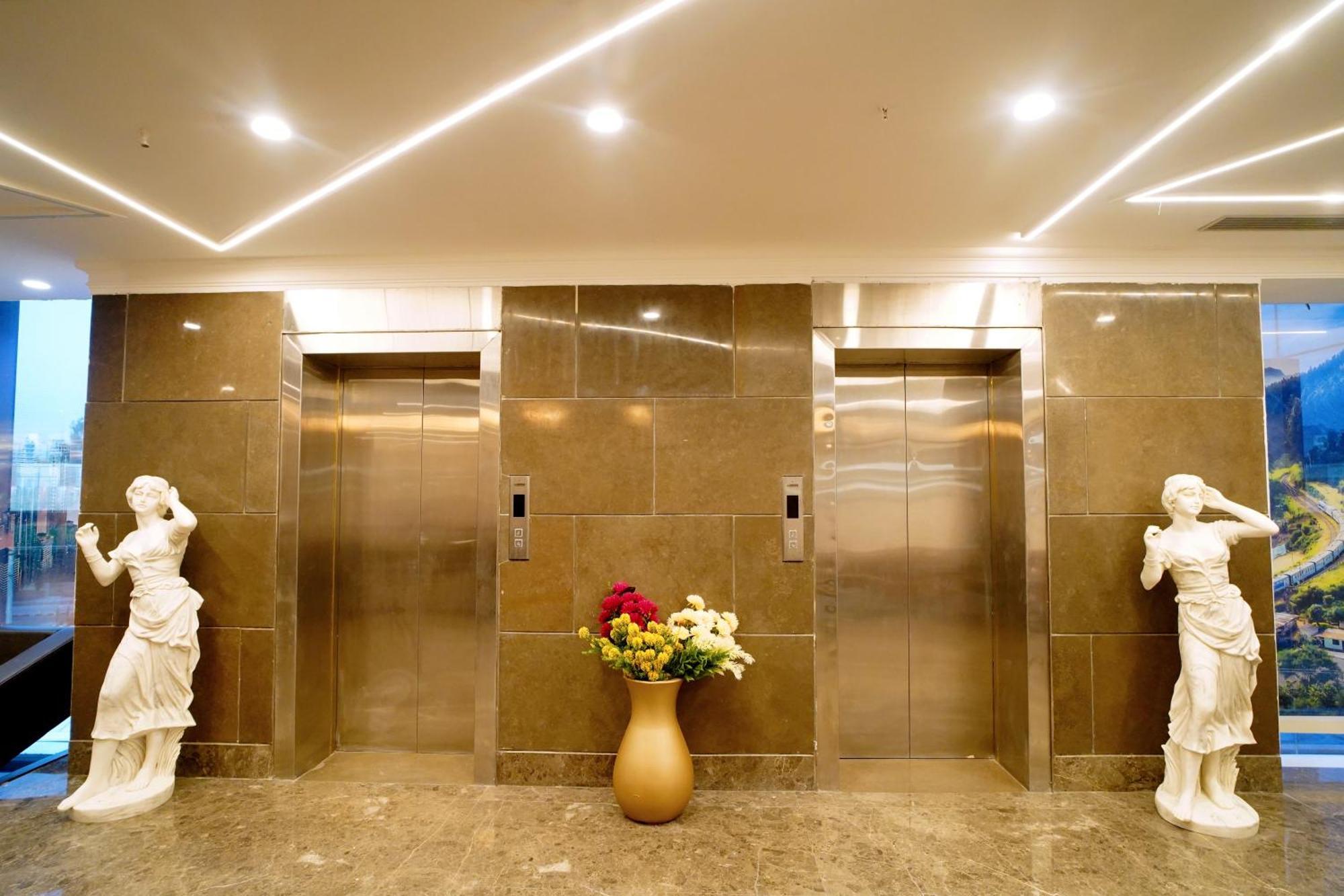Hotel Sakura Gold Gurgaon Zewnętrze zdjęcie