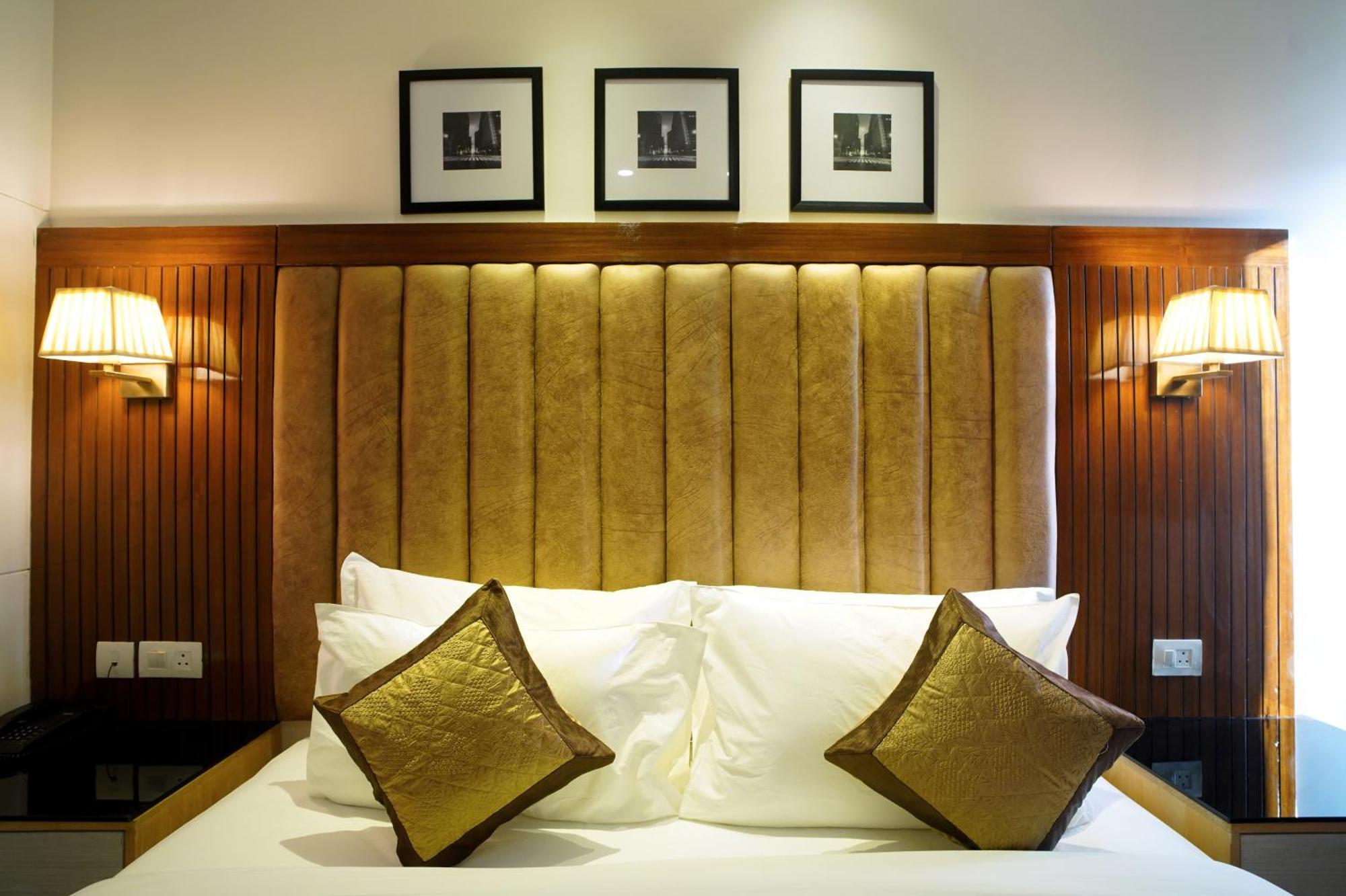 Hotel Sakura Gold Gurgaon Zewnętrze zdjęcie