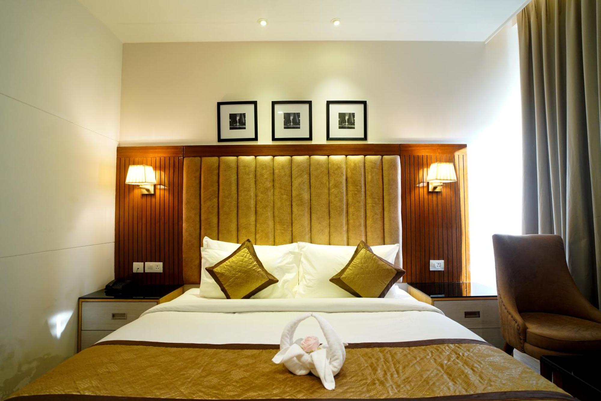 Hotel Sakura Gold Gurgaon Zewnętrze zdjęcie
