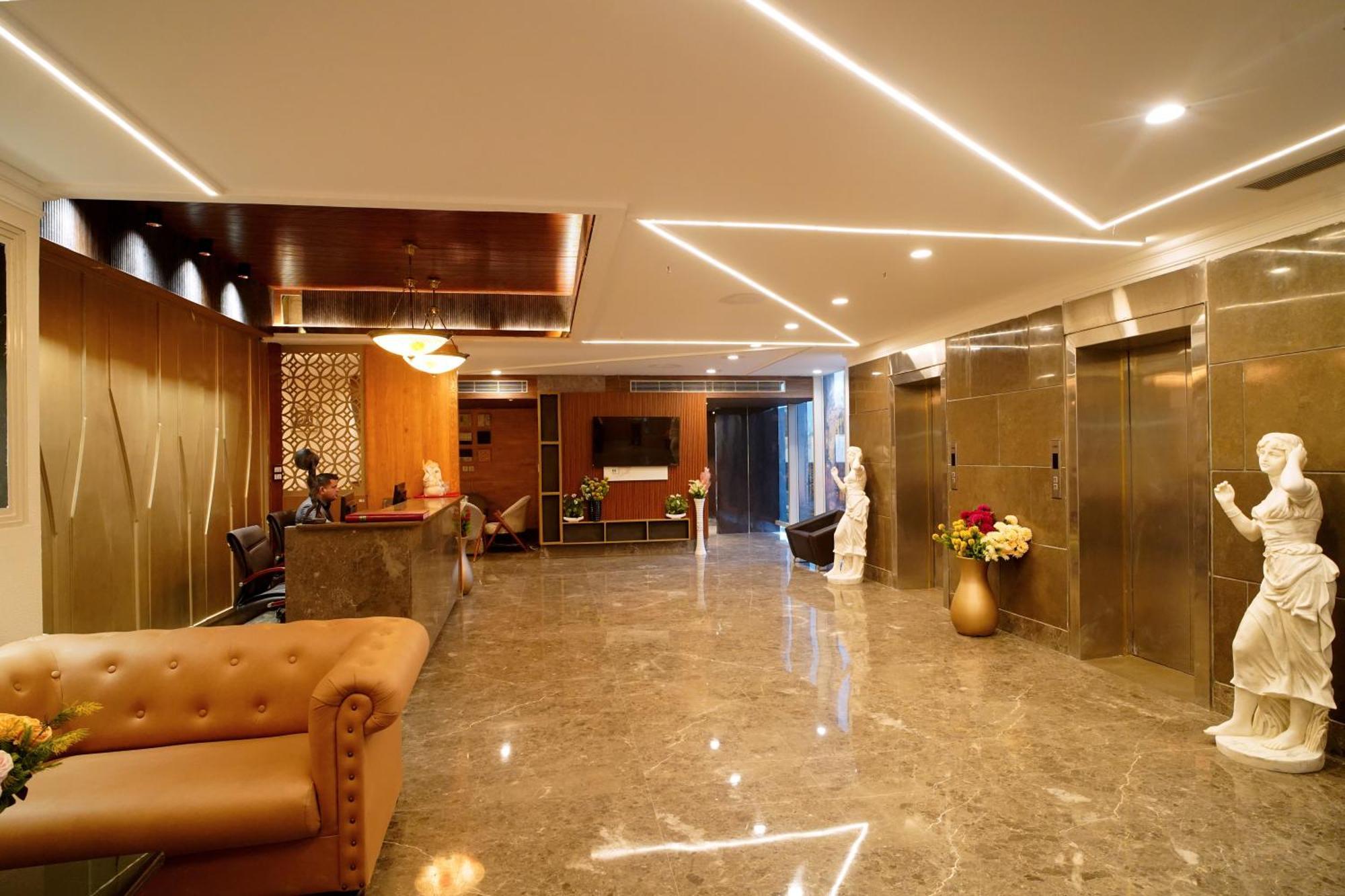 Hotel Sakura Gold Gurgaon Zewnętrze zdjęcie