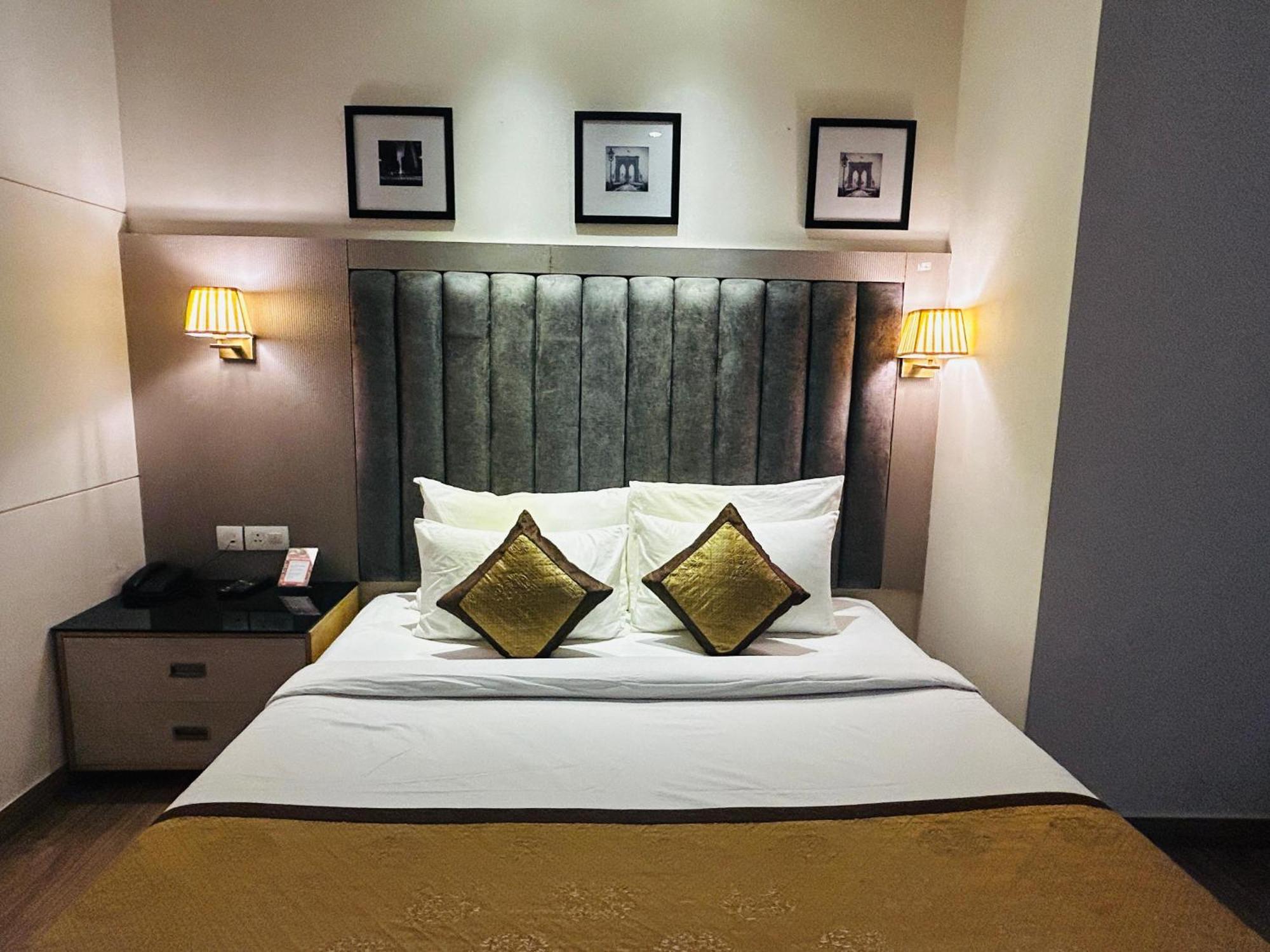 Hotel Sakura Gold Gurgaon Zewnętrze zdjęcie