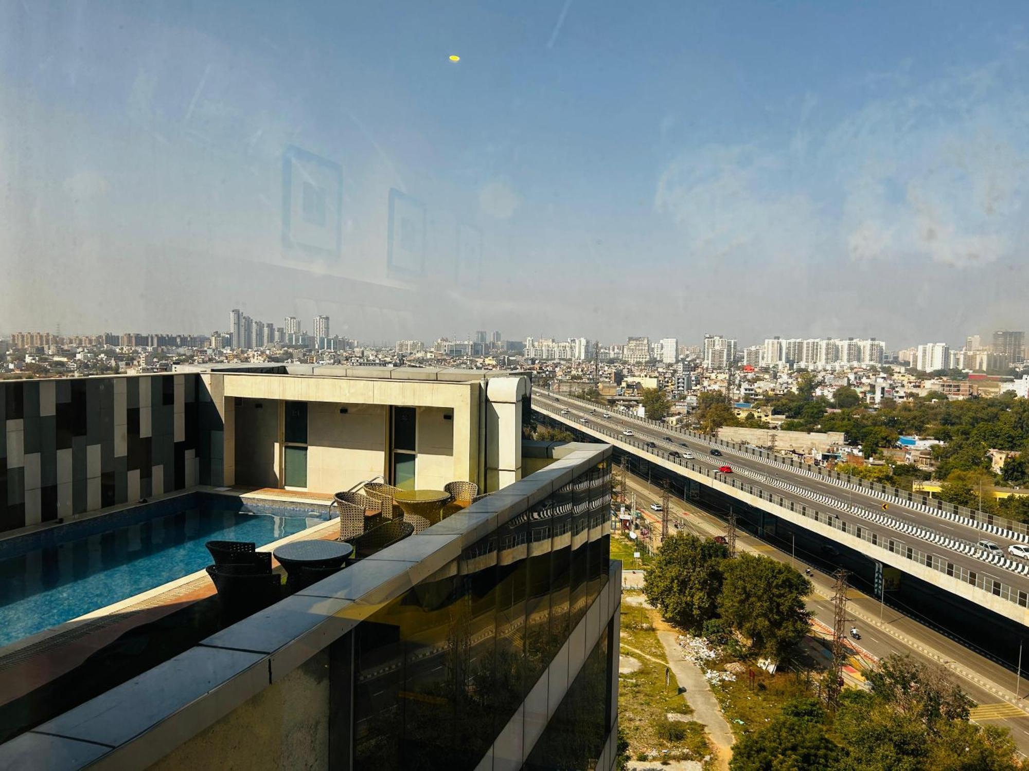 Hotel Sakura Gold Gurgaon Zewnętrze zdjęcie