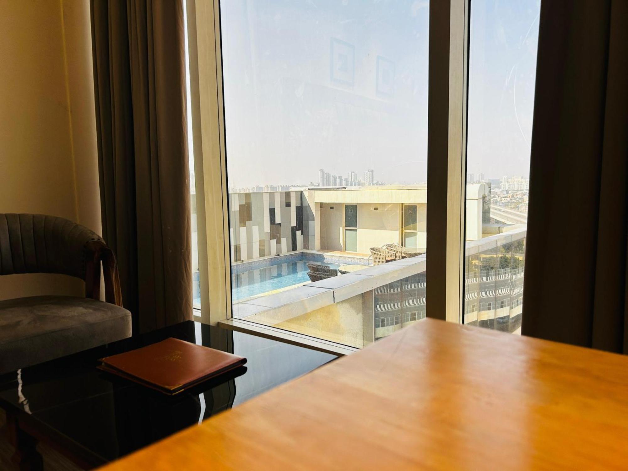 Hotel Sakura Gold Gurgaon Zewnętrze zdjęcie
