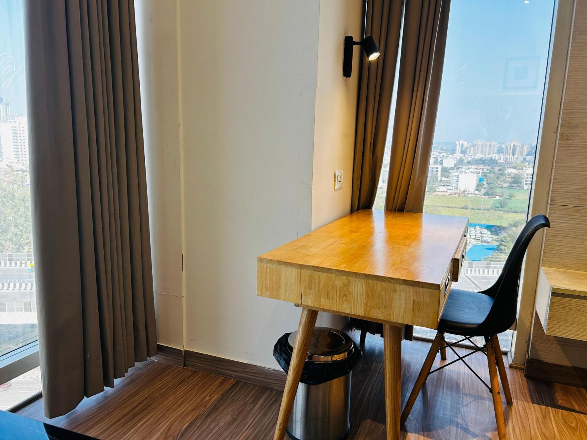 Hotel Sakura Gold Gurgaon Zewnętrze zdjęcie
