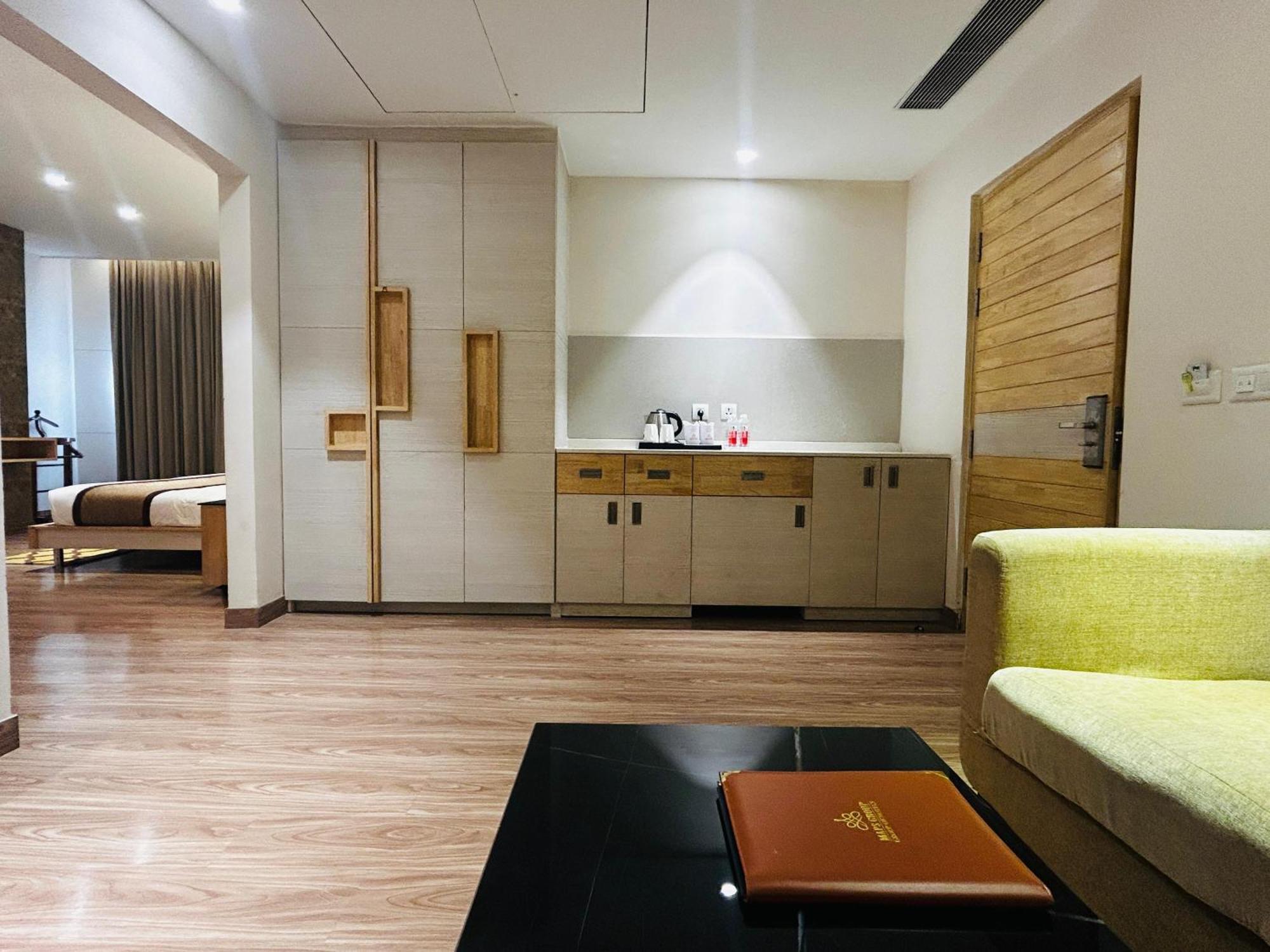 Hotel Sakura Gold Gurgaon Zewnętrze zdjęcie