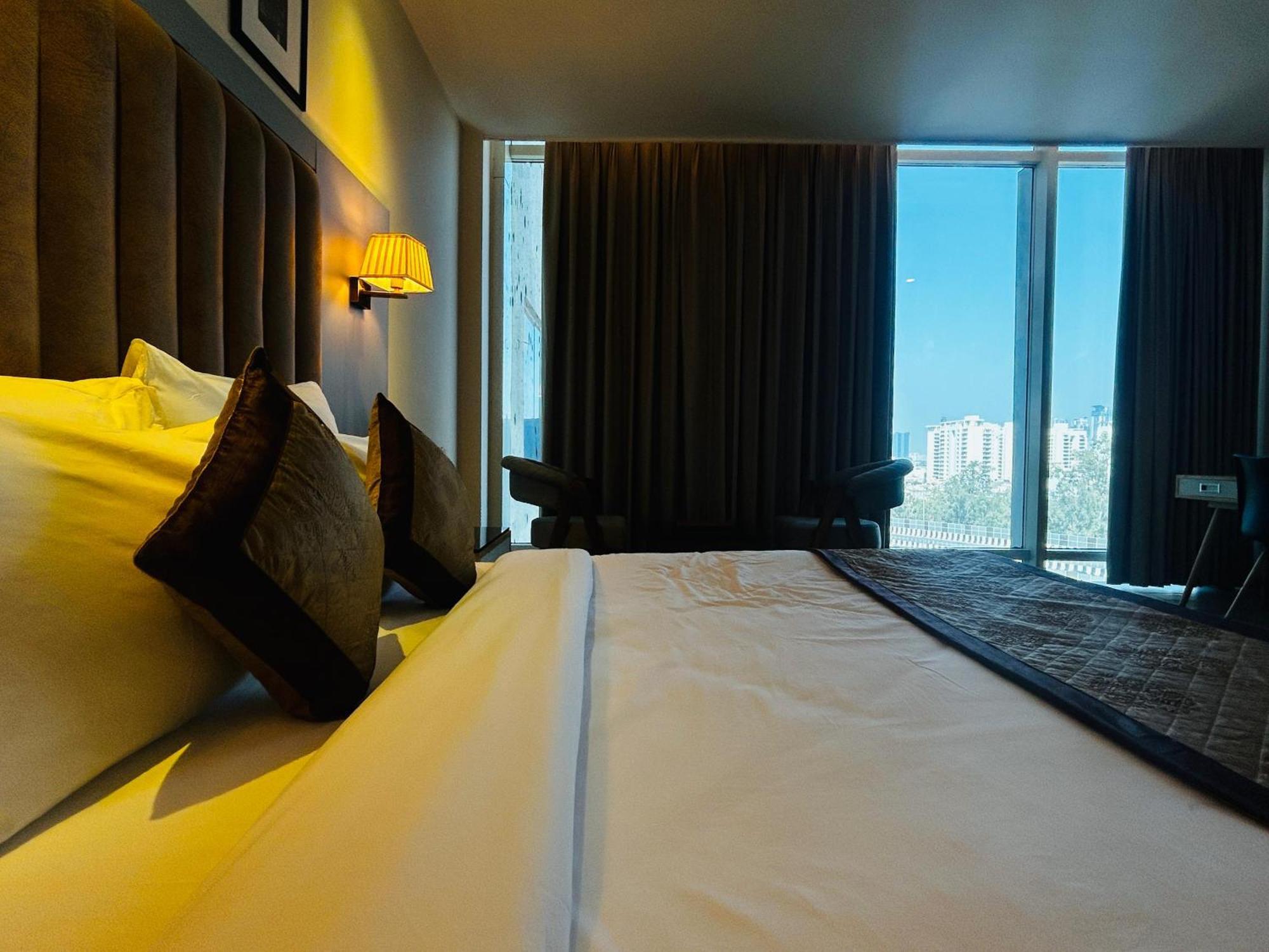 Hotel Sakura Gold Gurgaon Zewnętrze zdjęcie